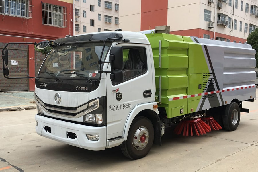 國六東風8方掃路車